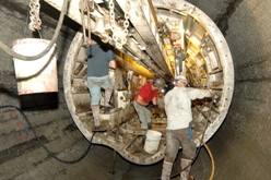 setting the tunnel lining form